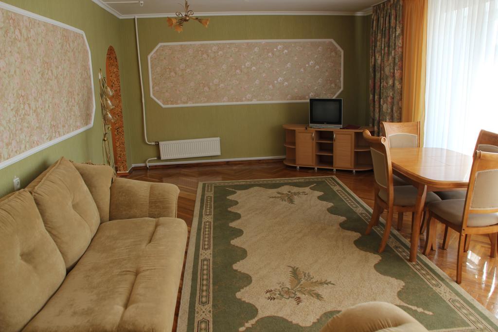 Hotel Ukraine Zjytomyr Exteriör bild